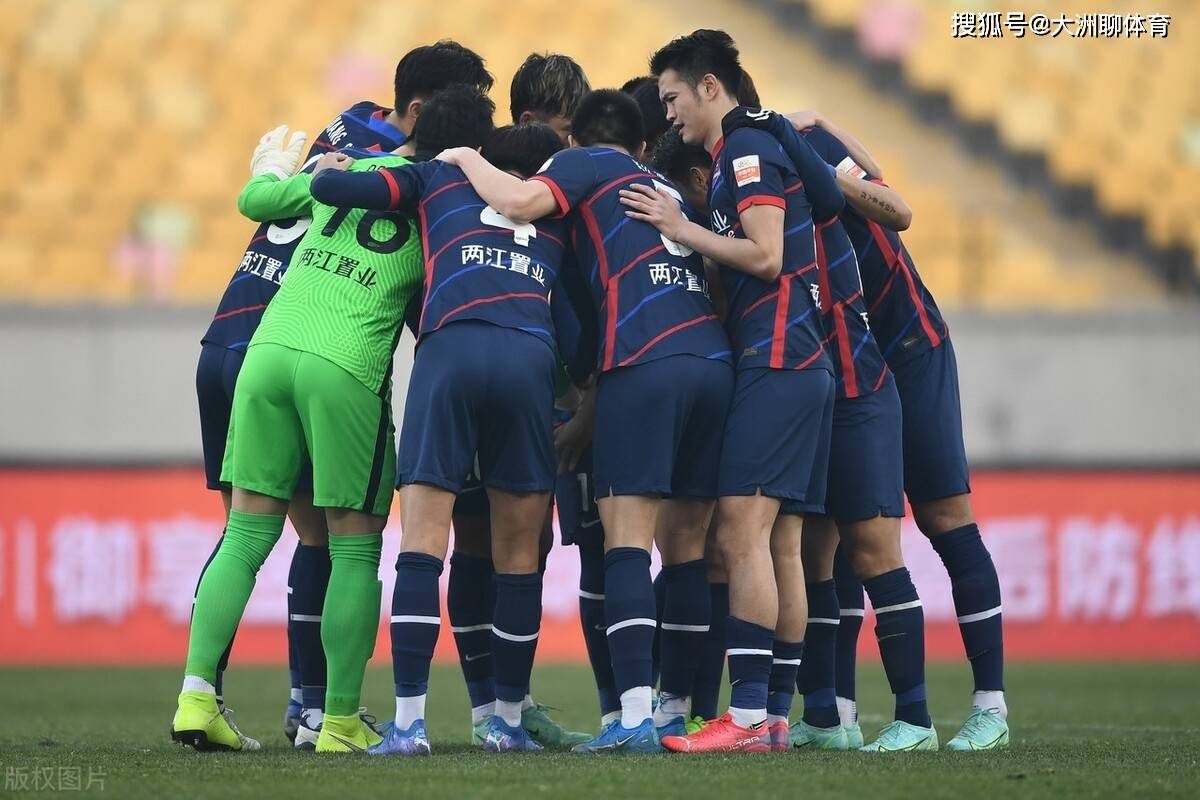 爱游戏官网-关于成都蓉城训练开放日；今晚遗憾出局引欢呼；法甲在即；资深球员宣示担当的信息