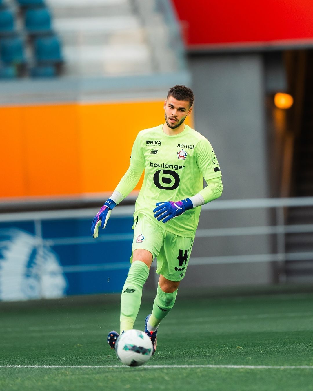 法甲倒计时，里尔转会期门线救险，细节引发关注，质疑声仍在，更衣室氛围转暖的简单介绍