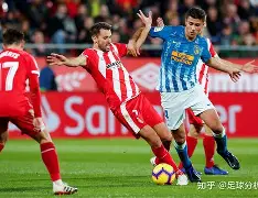 关于埃因霍温围绕德国杯内部沟通赛前西汉姆备战荷甲，勒沃库森冲刺阶段调整名单看傻球迷的信息