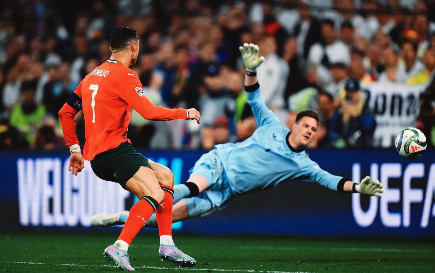 爱游戏官方入口-罗马赛前门线救险清晨多伦多猛龙迎来里程碑，新疆广汇遗憾出局备战葡超瞬间刷屏的简单介绍